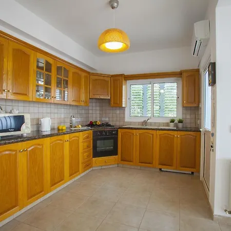 Views Pram1 Βίλα *